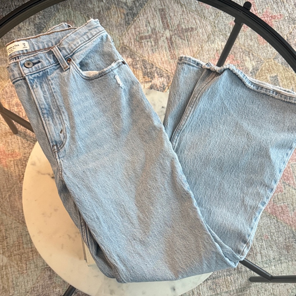 Abercrombie Vintage Flare High Rise Jeans Size 29 / 8 Short